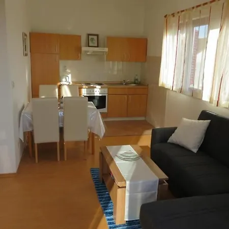 Franka - One Bedroom With Balcony And Sea View Appartement *